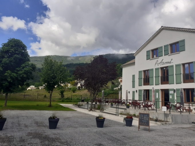 L'Azimut, Gîte Restaurant à Senez