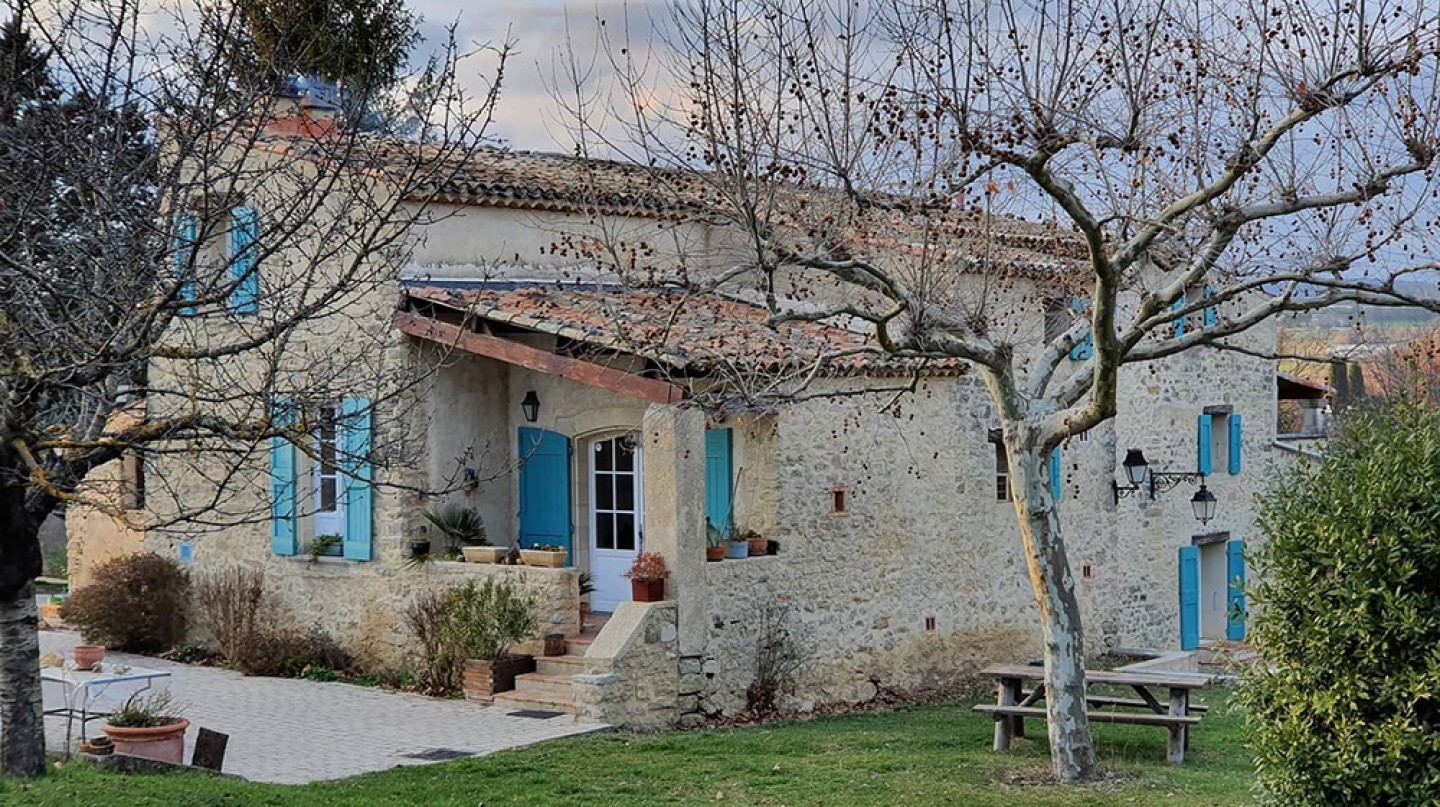 Reprise des Gîtes Les Demeures du Clos à Niozelles
