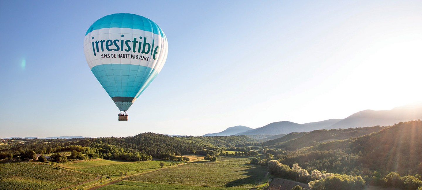 Montgolfière Irresitible Alpes de Haute Provence ©Jean-Marie URLACHER